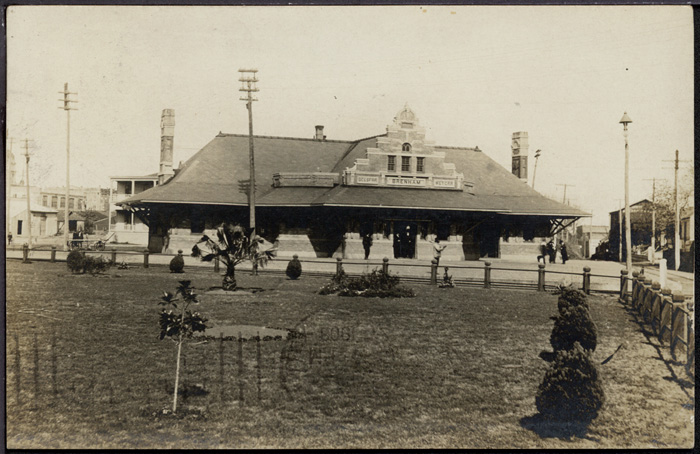 Brenham Union Depot at Brenham, Texas, ca. 1908. 